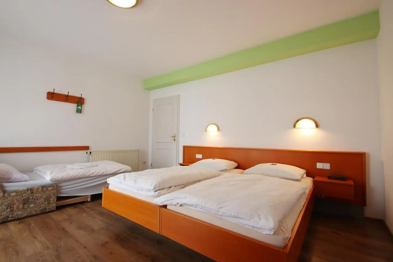 Hotel-Doerfler Garni Kahl am Main Almanya