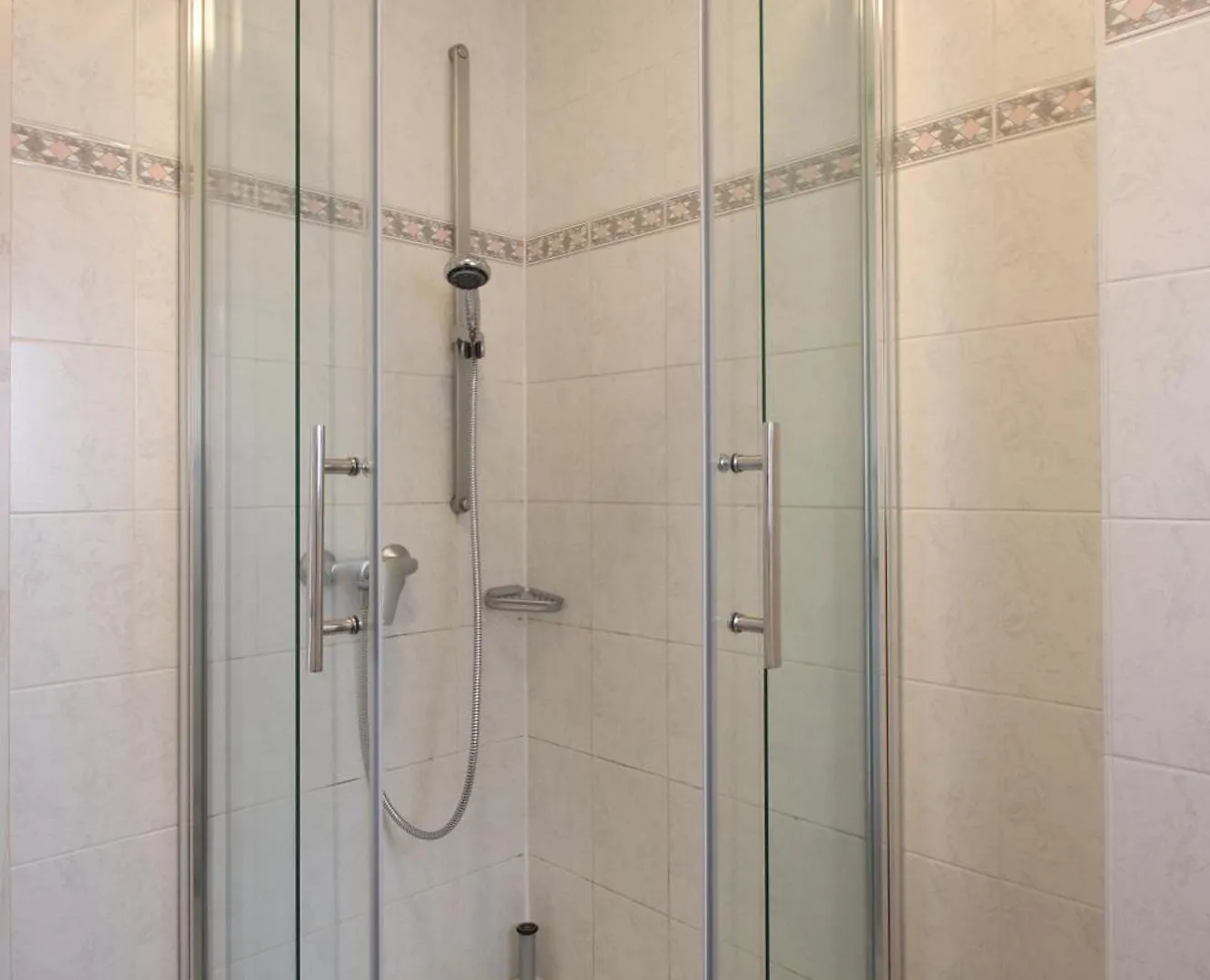 Hotel-Doerfler Garni Kahl am Main 3*,