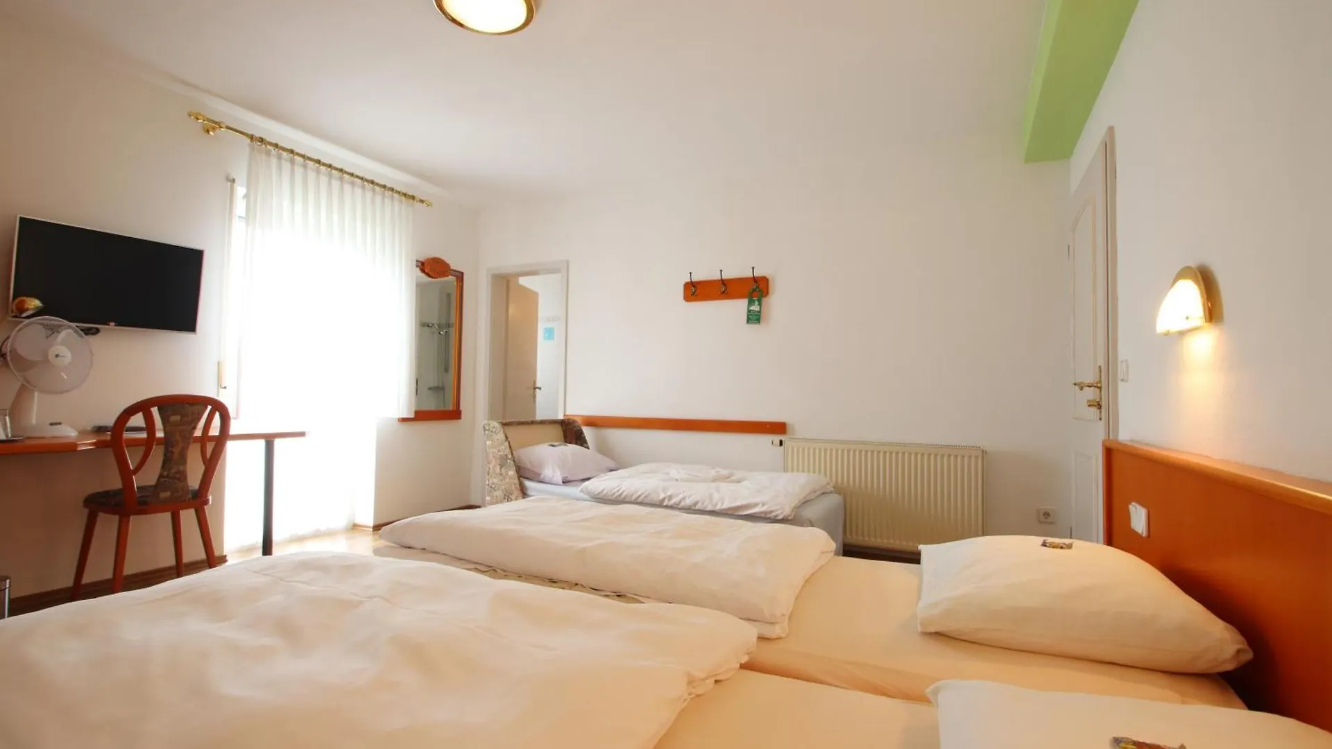 Hotel-Doerfler Garni Kahl am Main